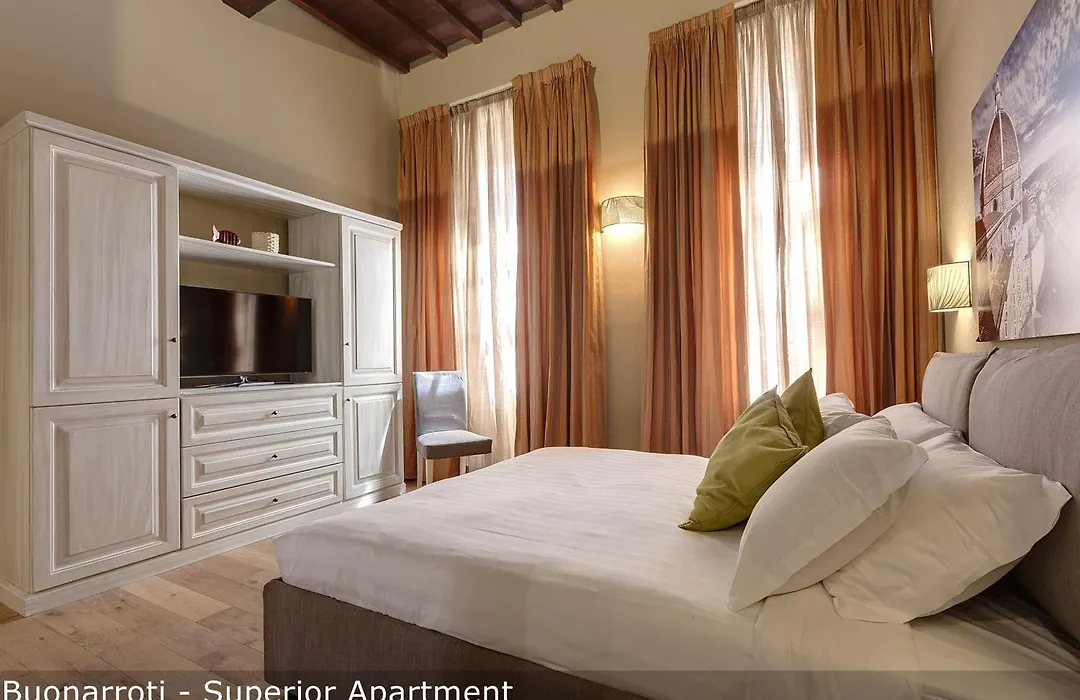 David & Buonarroti Apartments By Mamo Florence-1